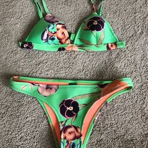 Triangl Two piece set